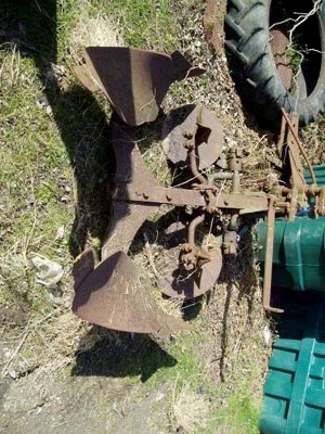 /photos/1680203353Ransomes 1 furrow rev 2.jpg.jpg